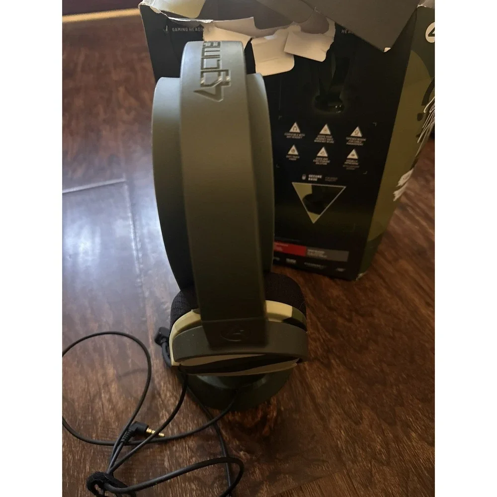 PC Accessory: Wired Headset - 4Gamers Panther Headset with Stand - Wave Forest: